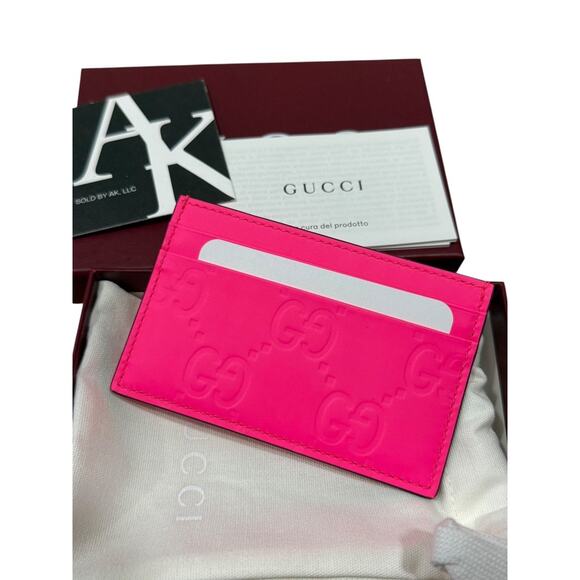 Gucci Unisex Rubber Effect Neon Bright Pink GG Logo Card Holder Case - Picture 4 of 7